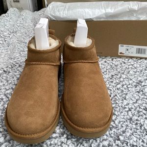 Uggs ultra mini sz 8 chestnut